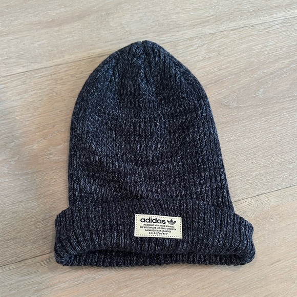 Adidas beanie - one size - Picture 1 of 1